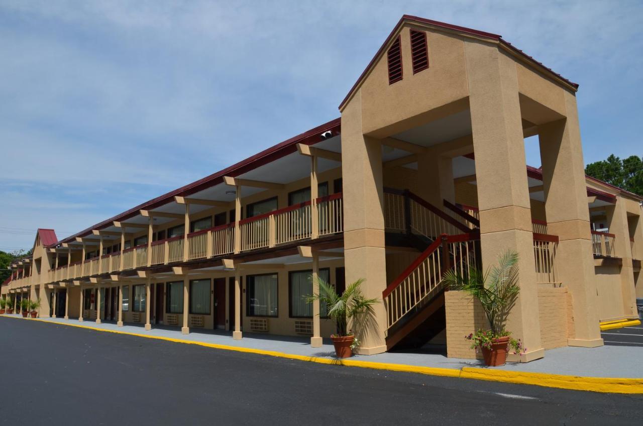 Red Roof Inn Williamsburg Exterior photo